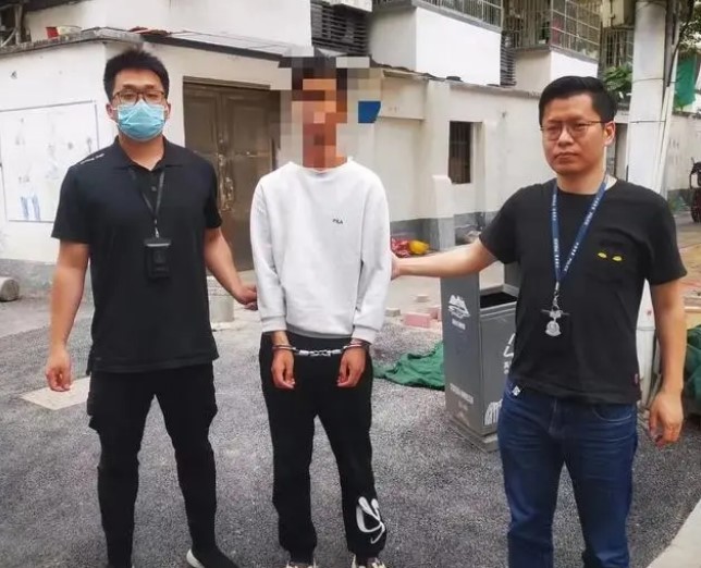 杭州一女子家门口的LV鞋子被偷走，价值高达 1 万元（2023杭州LV鞋被偷）