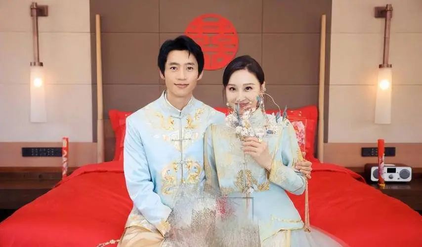 魏晨官宣当爹，晒宝宝脚丫报喜！